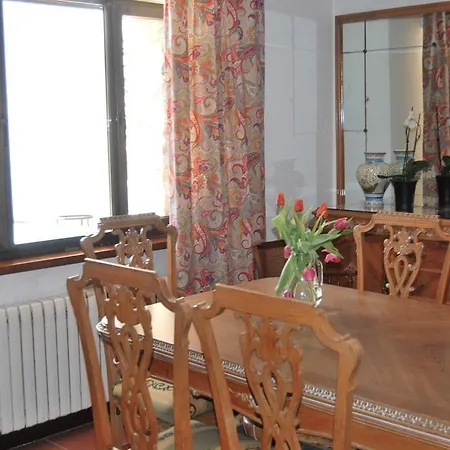 منزل ريفي La Cuadraa Linares de Riofrío